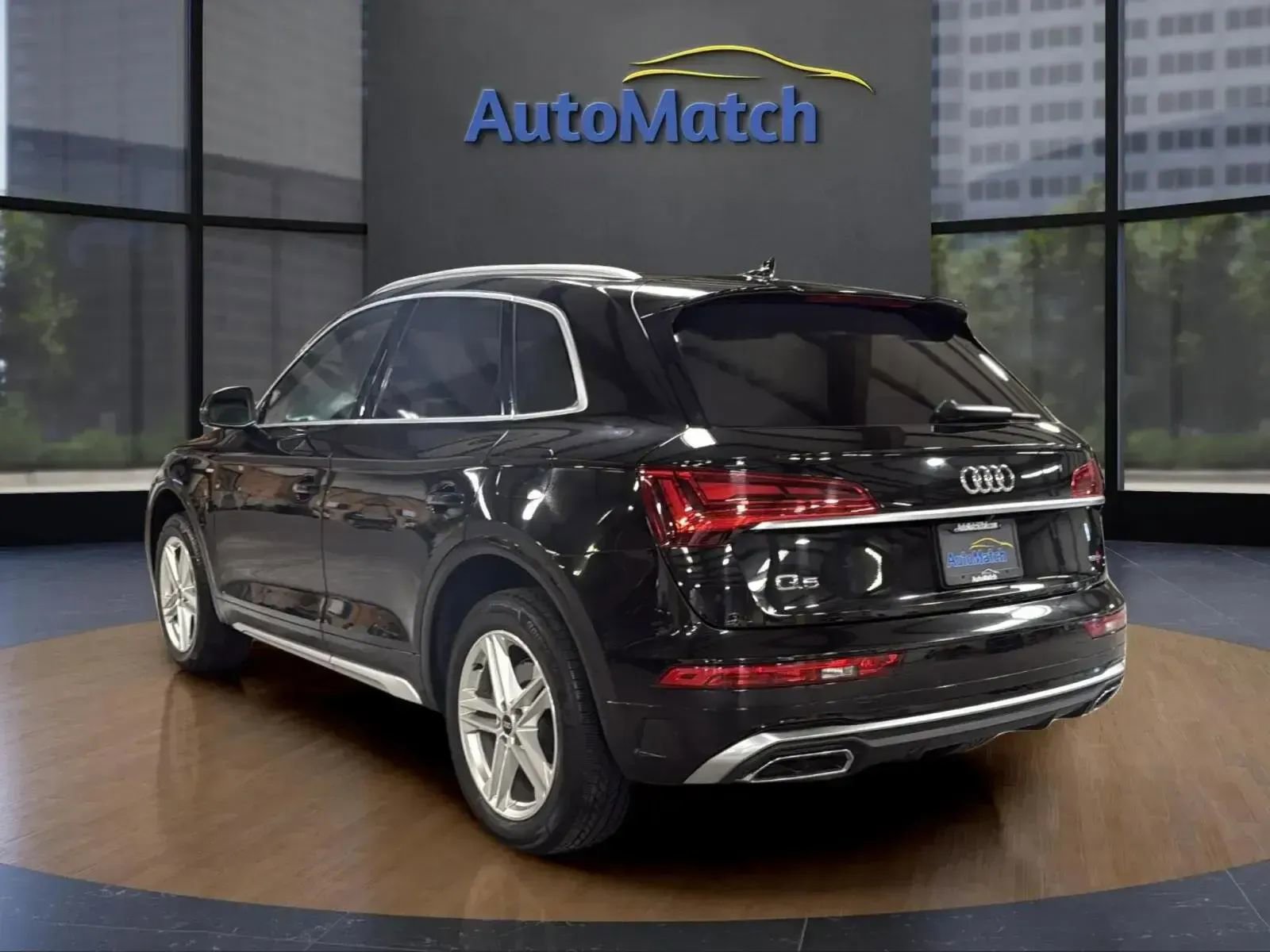 Used 2021 Audi Q5 e Premium Plus w/ Premium Plus Package image 8