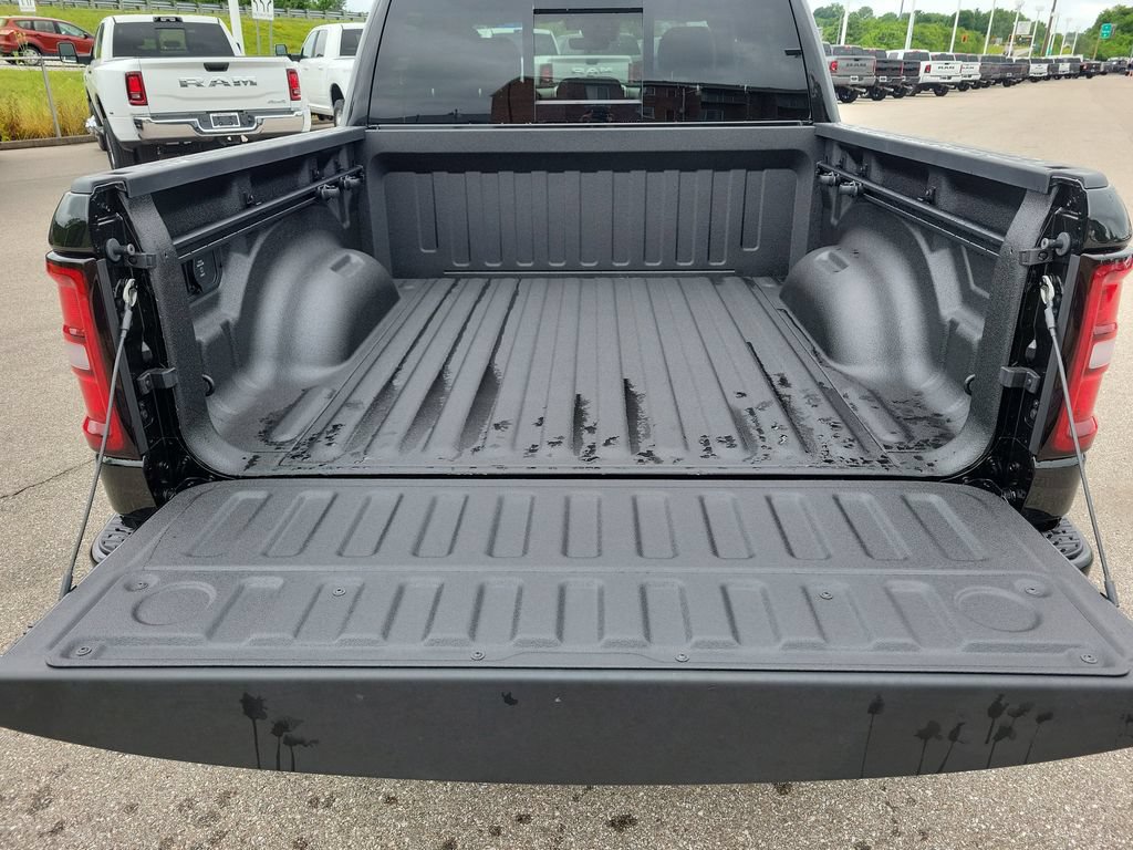 New 2026 RAM 1500 Express AWD/4WD image 6