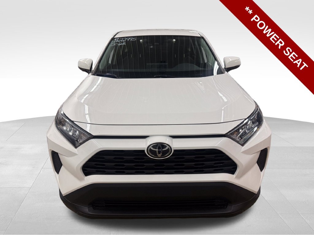Used 2022 Toyota RAV4 LE AWD/4WD image 11