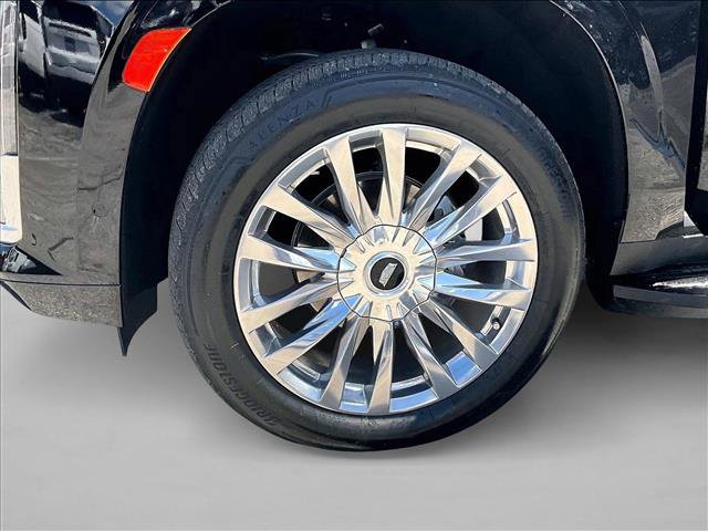 Used 2023 Cadillac Escalade Premium Luxury RWD image 10