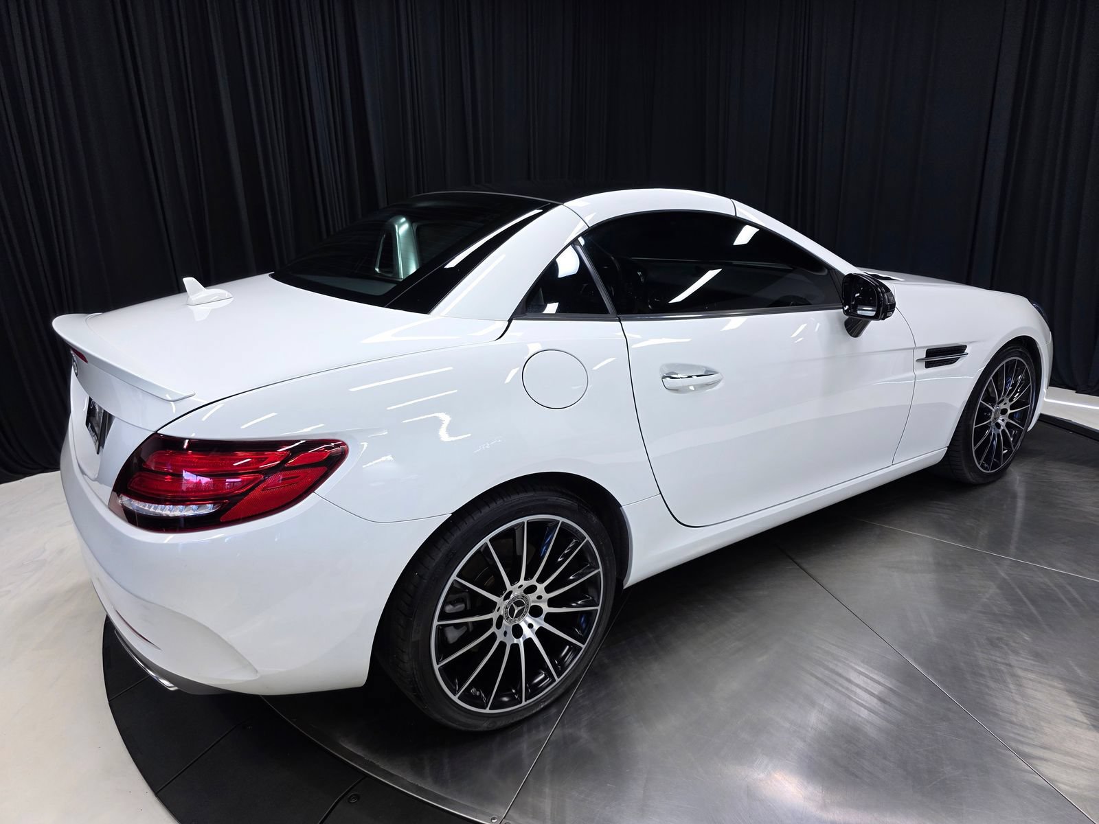 Used 2019 Mercedes-Benz SLC 300 image 48