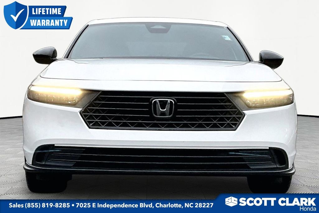 Used 2023 Honda Accord Sport image 2