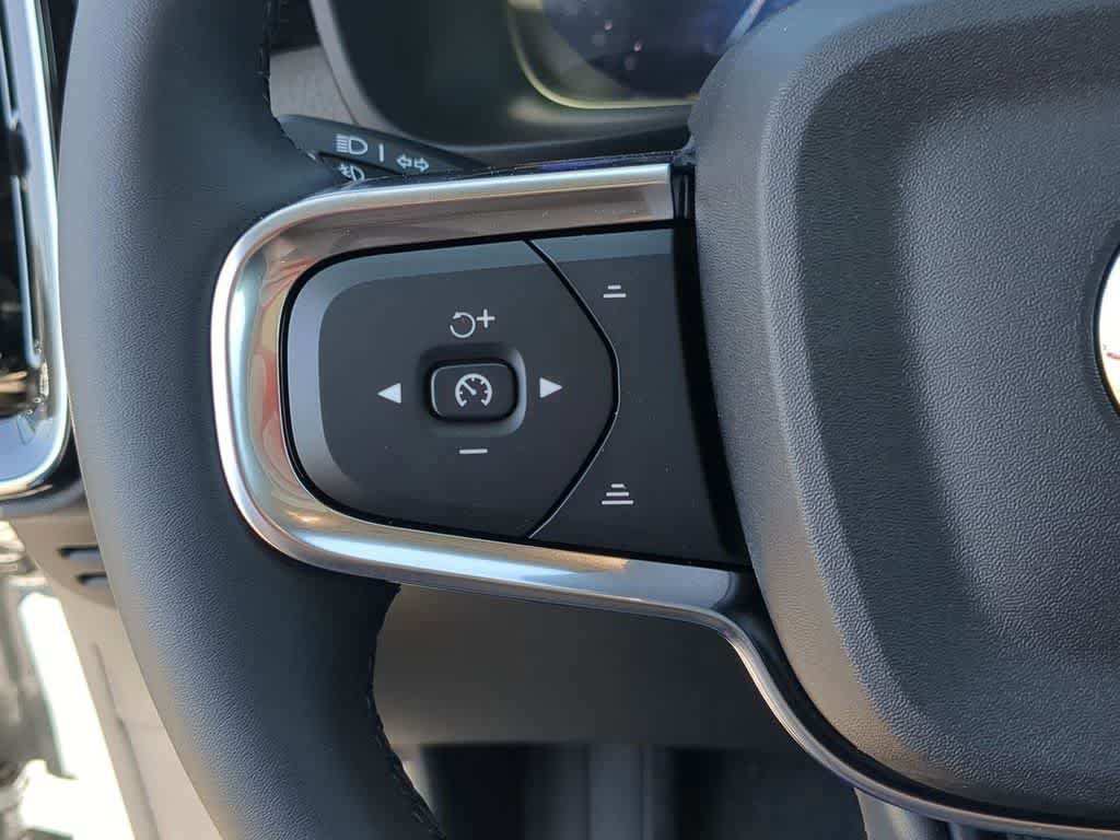 New 2026 Volvo XC40 B5 Plus w/ Protection Package Premier AWD/4WD image 22