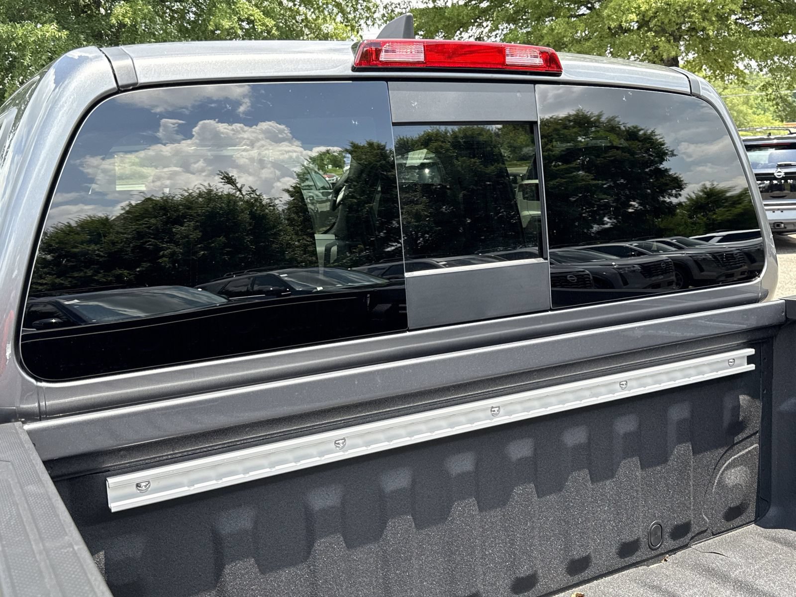 New 2026 Nissan Frontier PRO-4X w/ Pro-4x Convenience Package AWD/4WD image 22