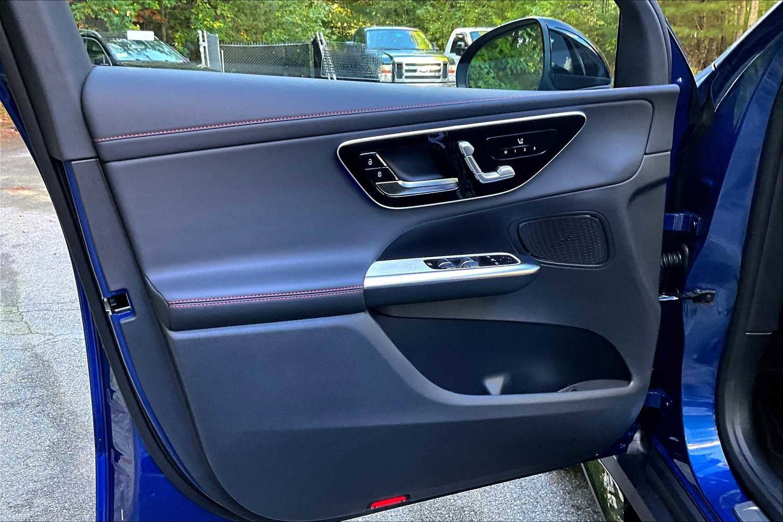 New 2026 Mercedes-Benz GLC 43 AMG 4MATIC image 12