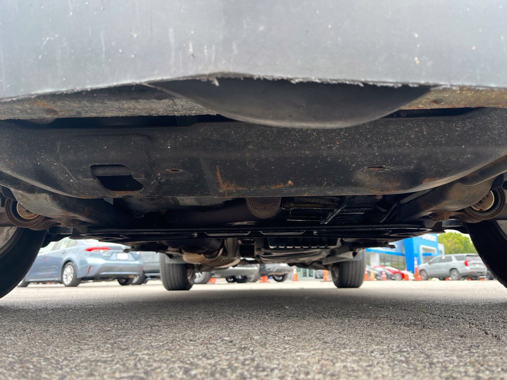 Used 2010 Buick Enclave CXL FWD image 21