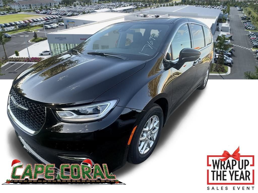 New 2026 Chrysler Pacifica Select image 1