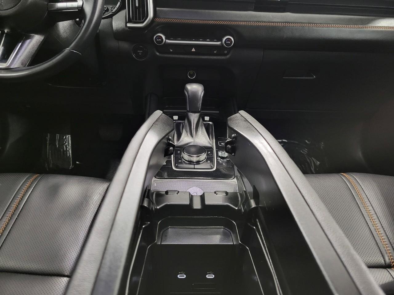 Used 2025 MAZDA CX-50 AWD 2.5 Hybrid w/ Premium Pkg image 16