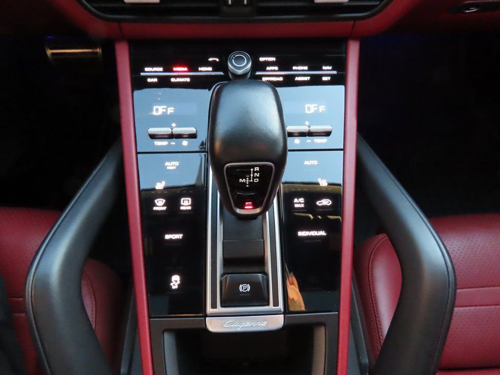 Used 2019 Porsche Cayenne image 39