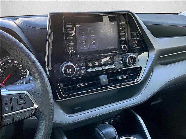 Used 2021 Toyota Highlander L image 8