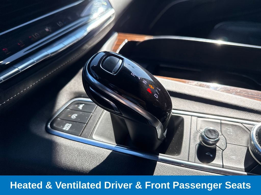 Used 2023 Cadillac Escalade Premium Luxury image 26