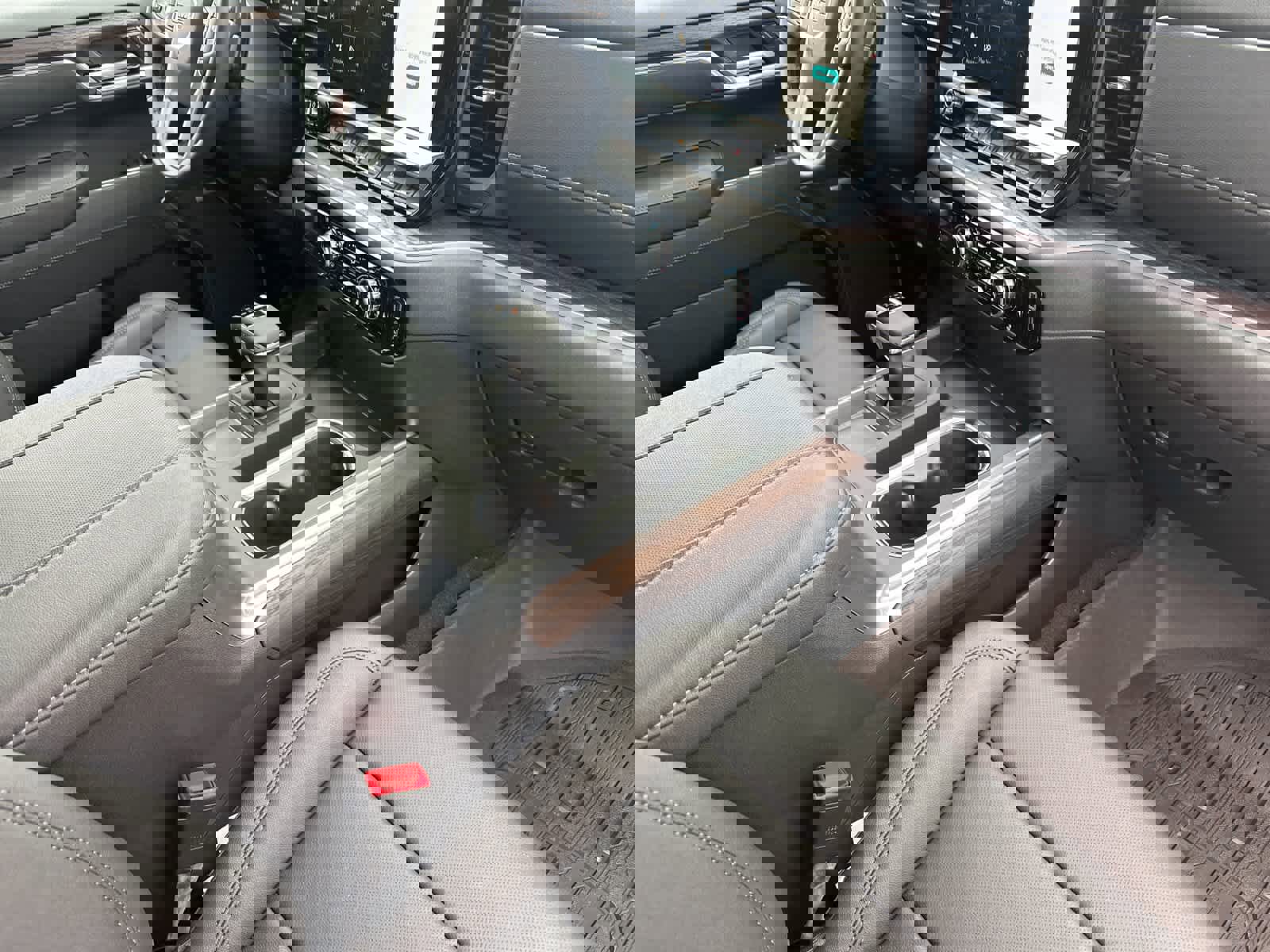 New 2026 GMC Sierra 1500 SLT w/ SLT Premium Package image 14