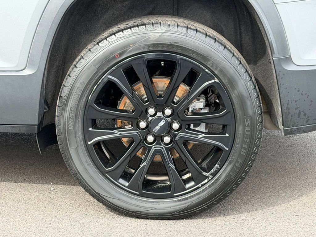 Used 2023 GMC Acadia SLE w/ Driver Convenience Package image 32