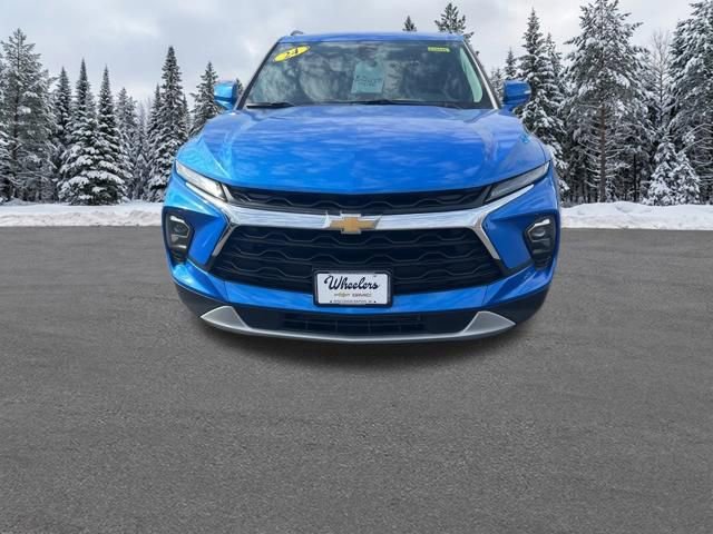 Used 2024 Chevrolet Blazer LT image 2