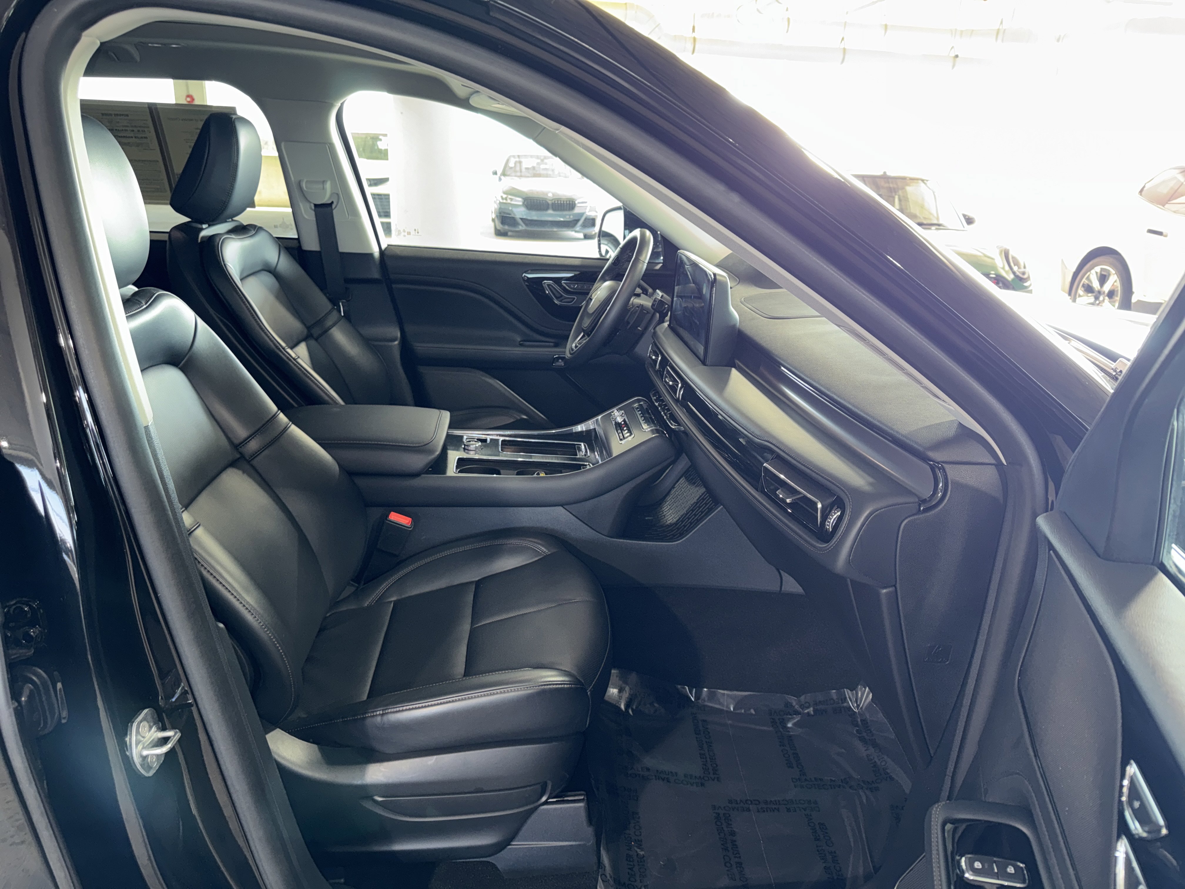 Used 2025 Lincoln Aviator 2WD image 10