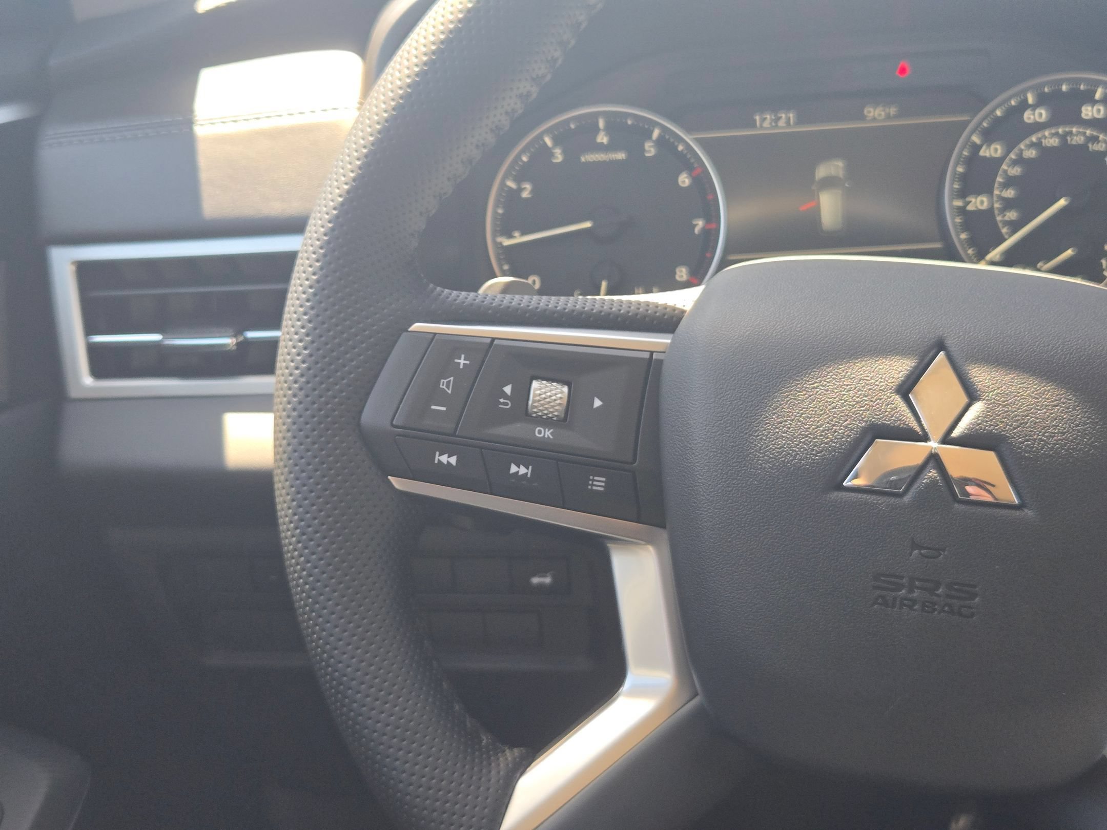 New 2026 Mitsubishi Outlander SE FWD image 18
