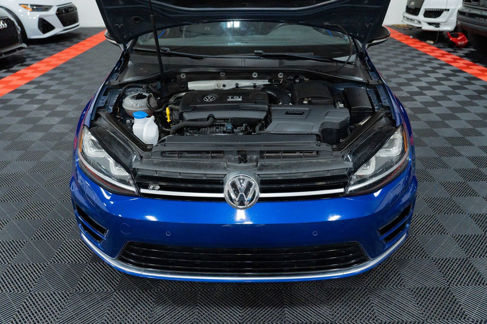 Used 2015 Volkswagen Golf R 4-Door AWD/4WD image 49