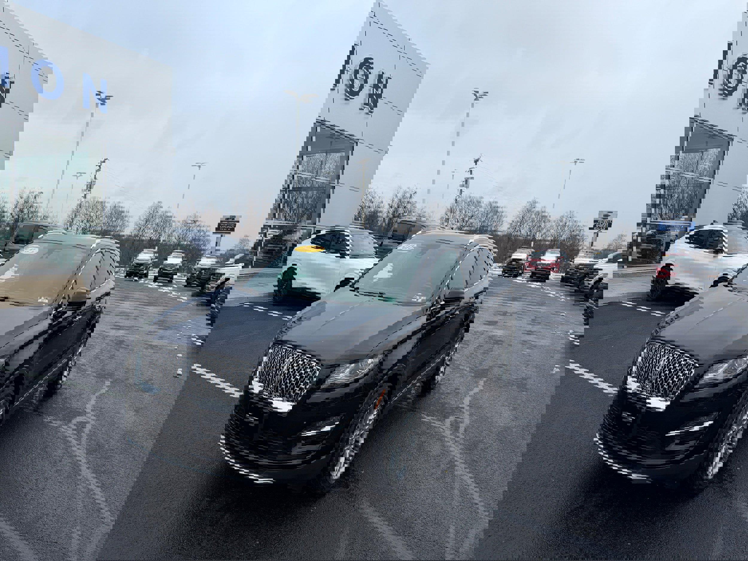 Used 2019 Lincoln MKC Reserve image 2