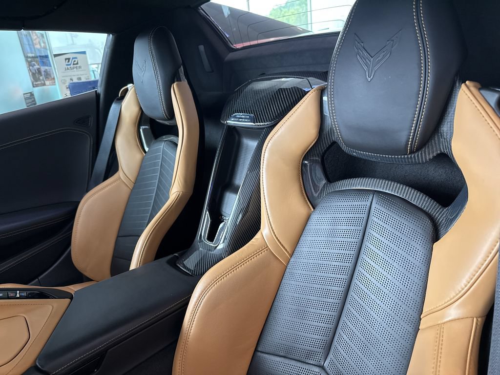 Used 2022 Chevrolet Corvette Stingray Premium Conv w/ Z51 Performance Package RWD image 19