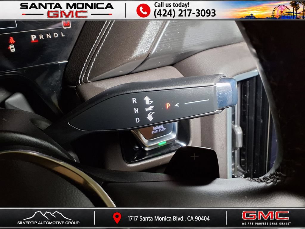 Used 2025 GMC Yukon Denali AWD/4WD image 11
