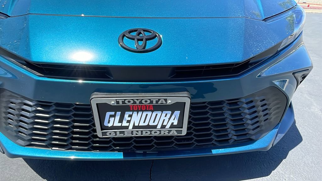 New 2026 Toyota Camry SE FWD image 8
