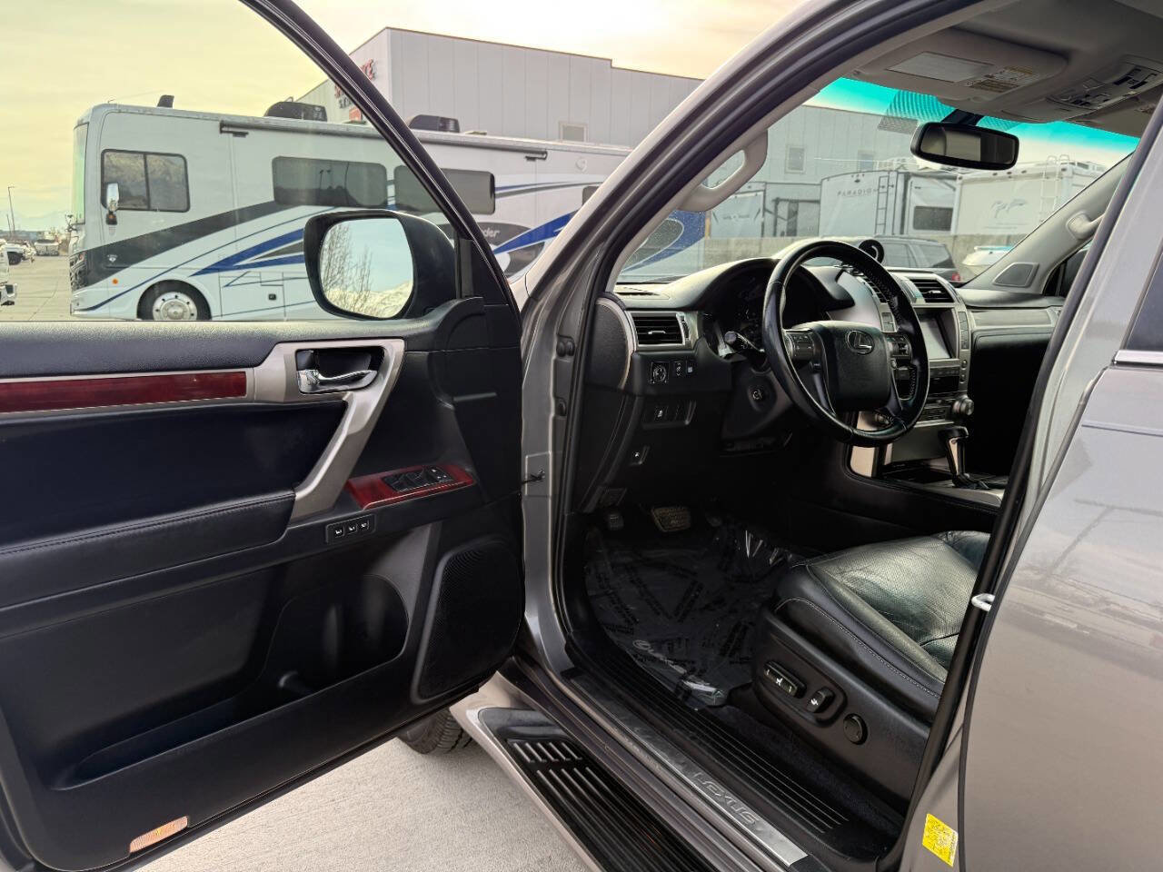 Used 2013 Lexus GX 460 image 15