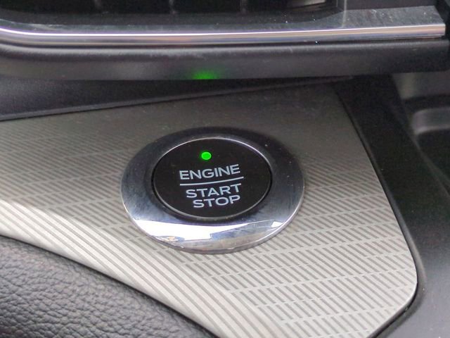 Certified 2020 Ford Explorer XLT w/ Equipment Group 202A image 31