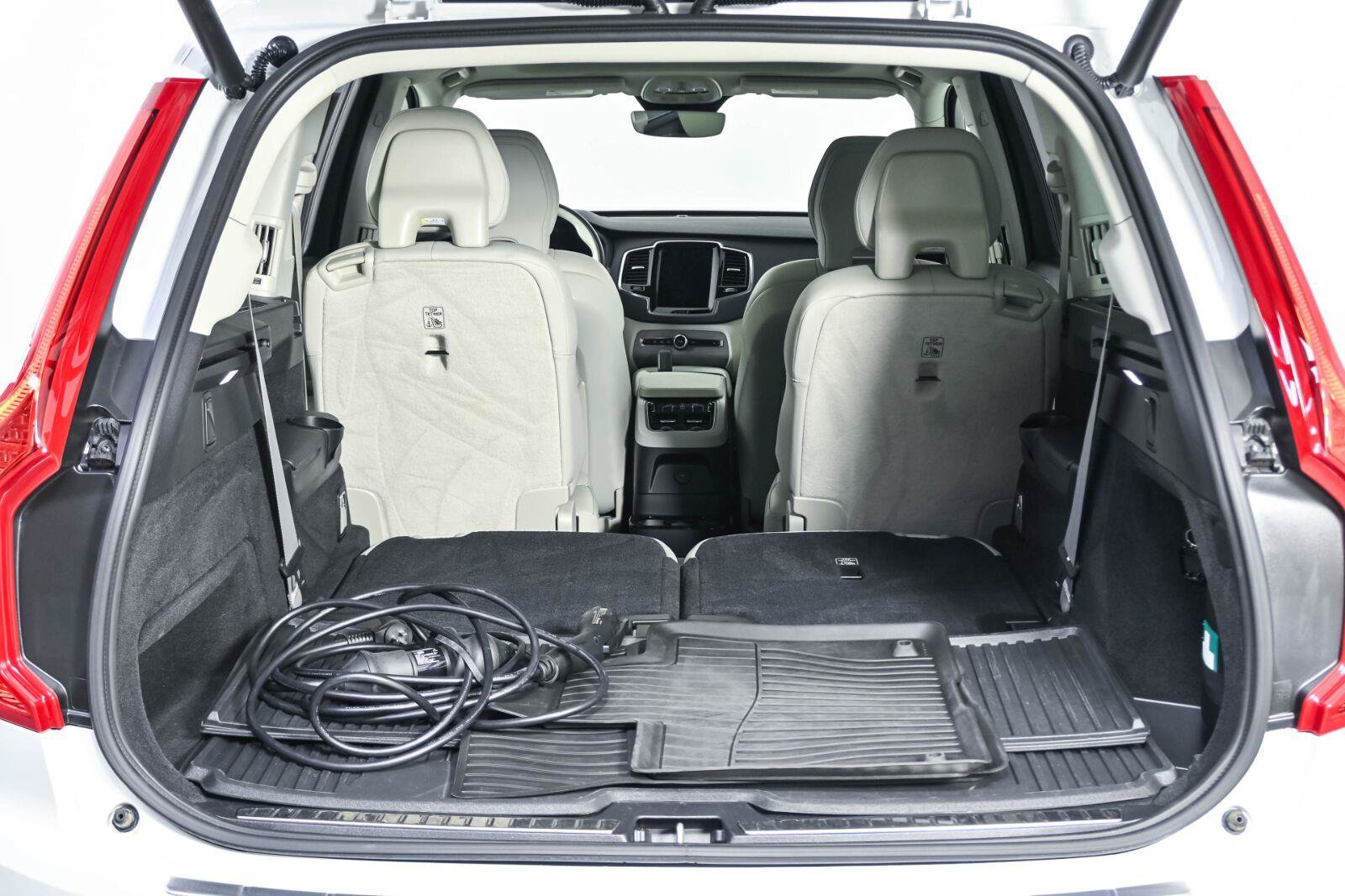 Used 2024 Volvo XC90 T8 Plus w/ Protection Package Premier AWD/4WD image 28