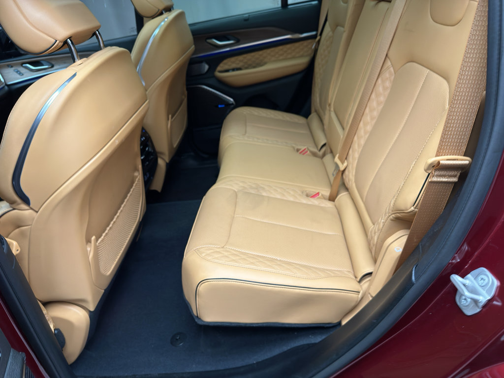 Used 2023 Jeep Grand Cherokee Summit w/ Adv Protech Group IV AWD/4WD image 14