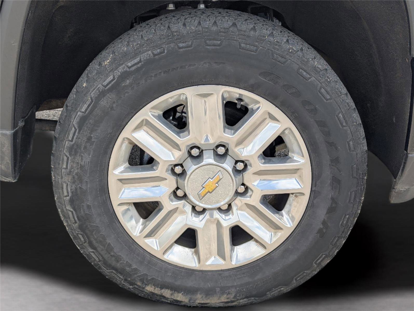 Used 2024 Chevrolet Silverado 2500 High Country w/ Technology Package image 42