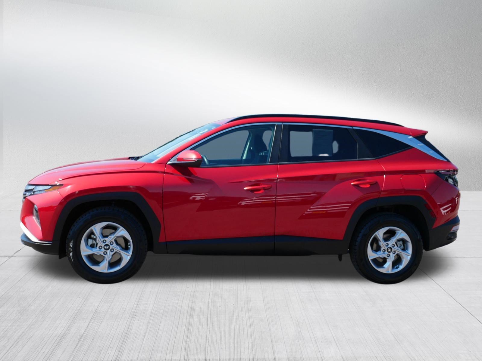 Certified 2022 Hyundai Tucson SEL w/ Cargo Package AWD/4WD image 4