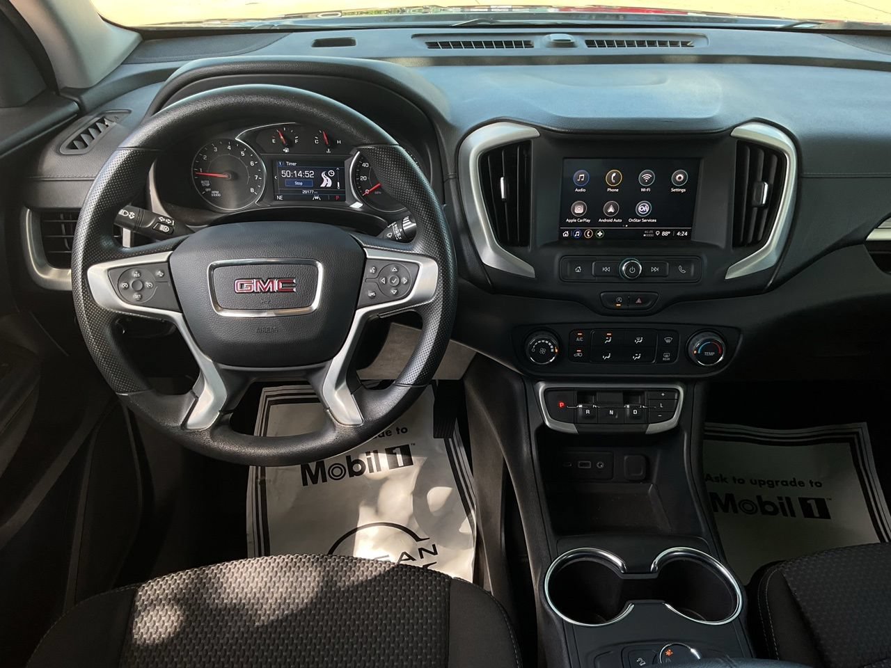 Used 2024 GMC Terrain SLE FWD image 9