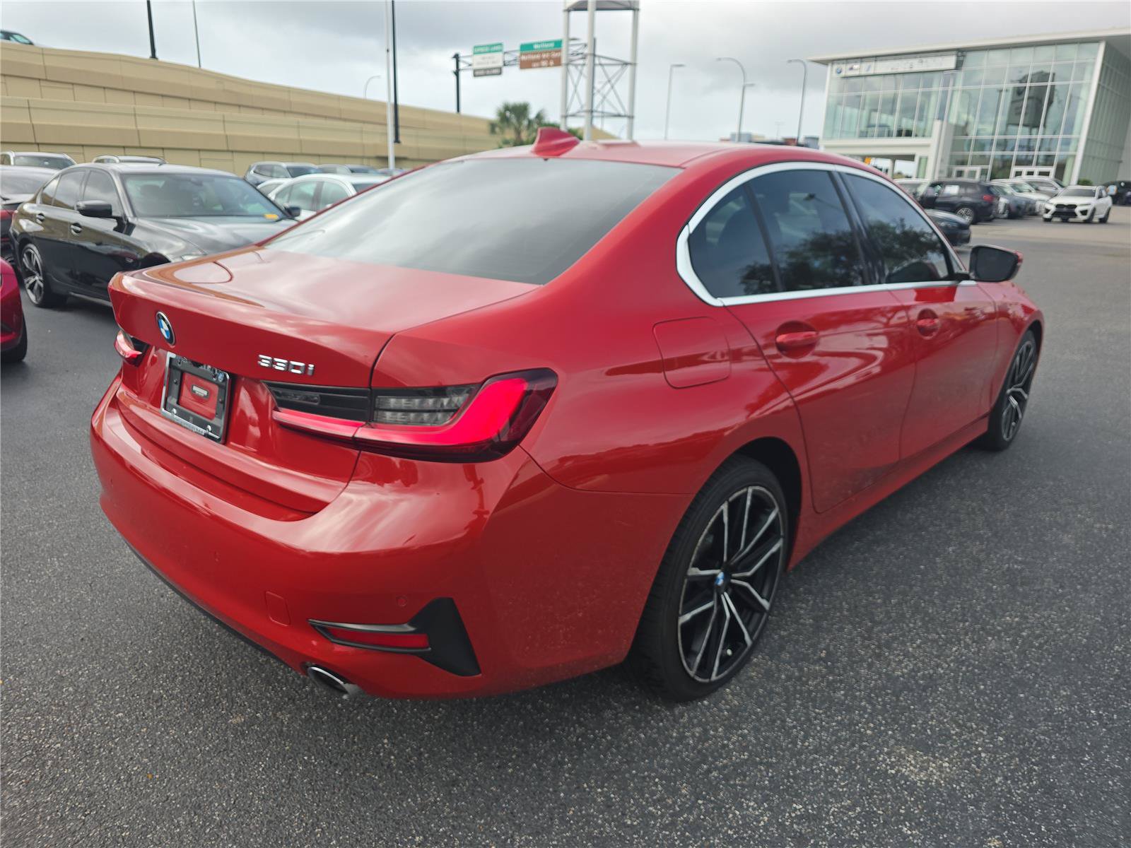 Used 2022 BMW 330i Sedan RWD image 3