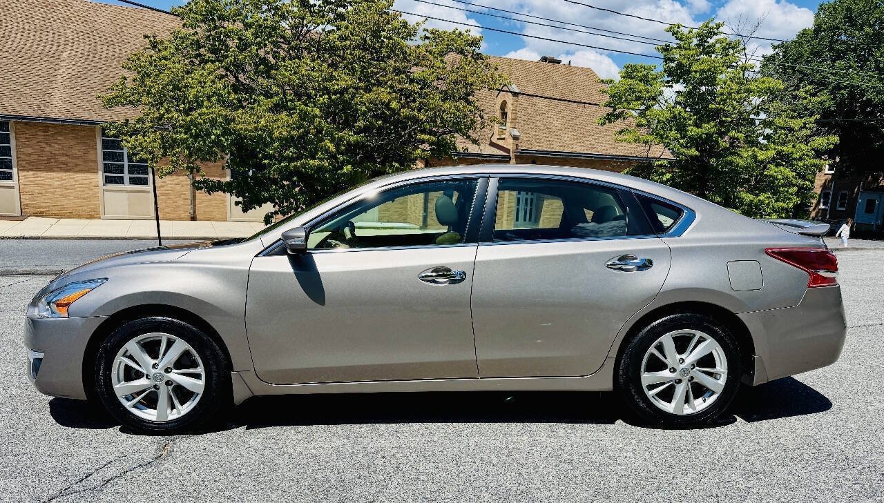 Used 2013 Nissan Altima 2.5 SL w/ Technology Pkg FWD image 8