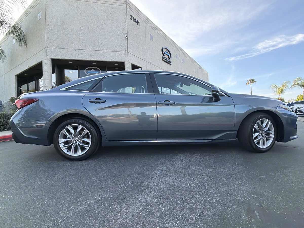 Used 2022 Toyota Avalon XLE image 13