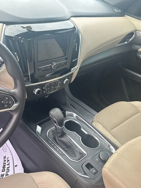 Used 2022 Chevrolet Traverse LS FWD image 19