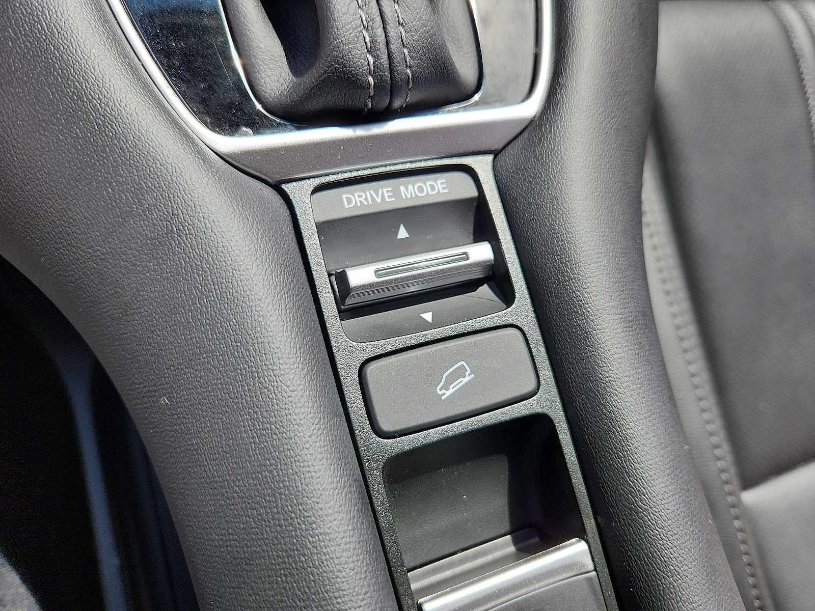 Used 2026 Honda HR-V EX-L image 24