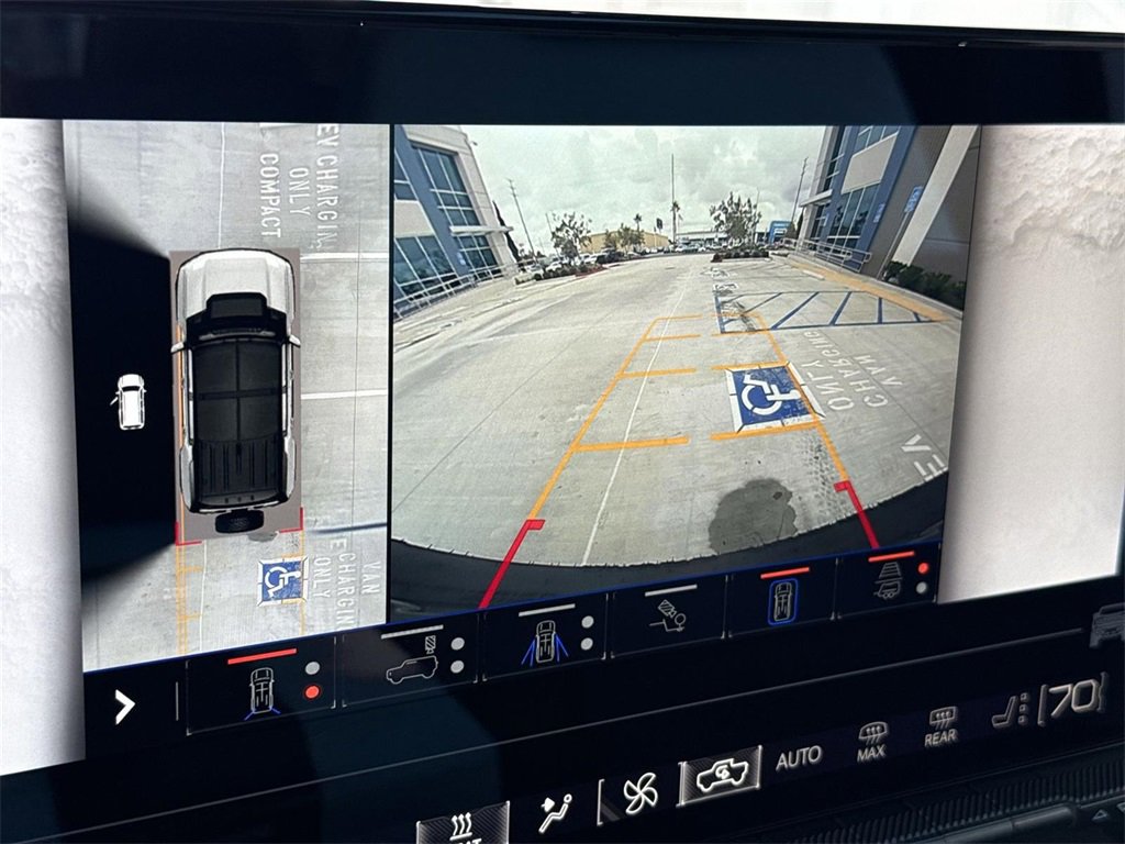 Used 2024 GMC Hummer EV 2X w/ Extreme Off-Road Package image 14