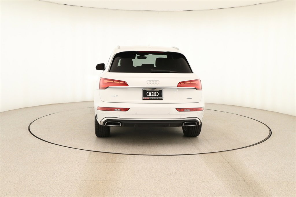 Used 2024 Audi Q5 e Premium w/ Convenience Package image 5