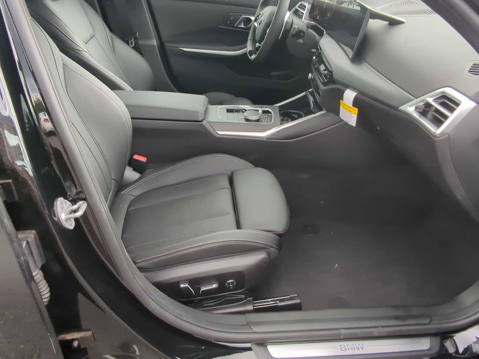 Used 2025 BMW 330i xDrive Sedan w/ Convenience Package image 24