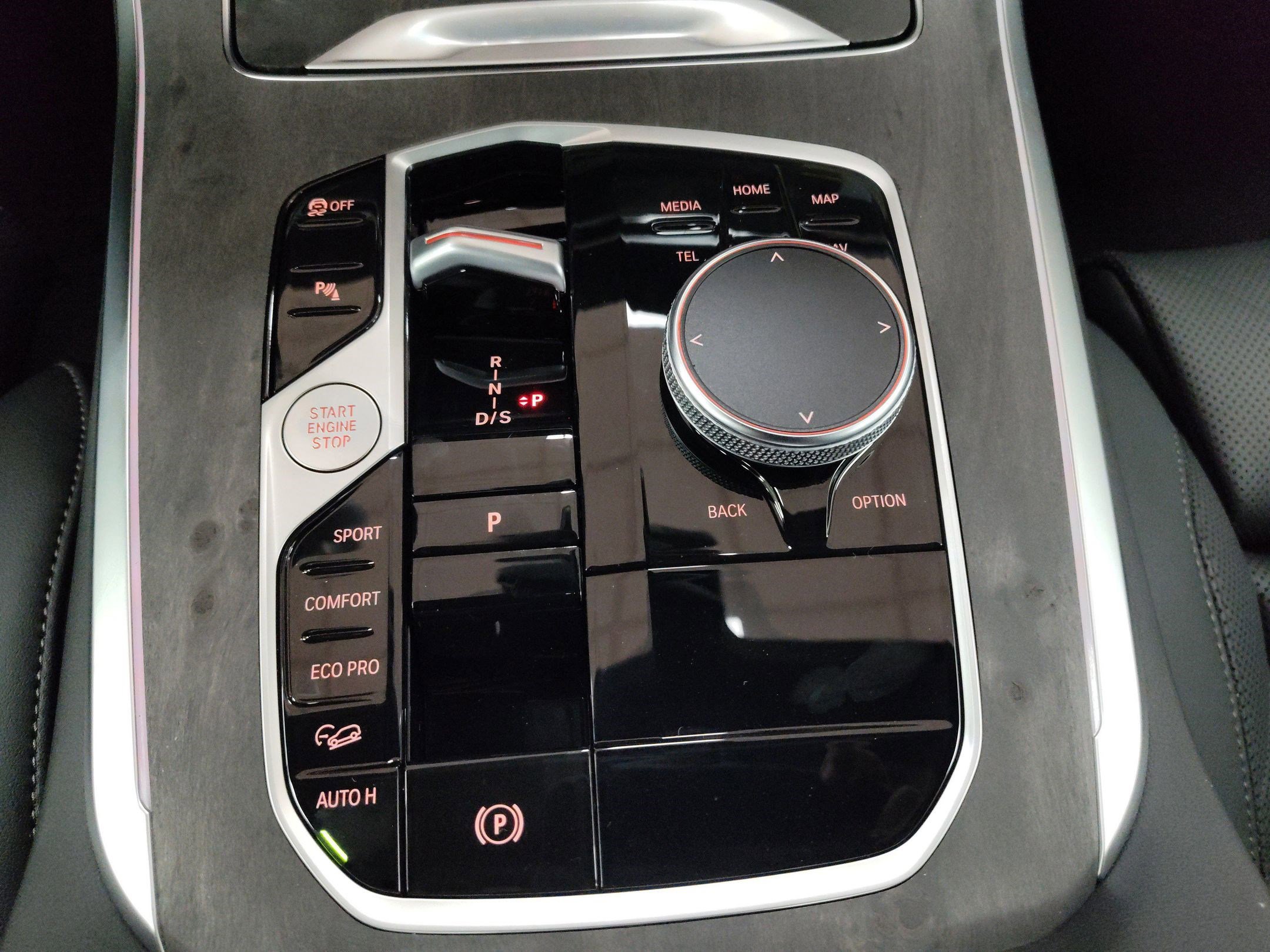 Used 2026 BMW X5 xDrive40i w/ M Sport Package image 31