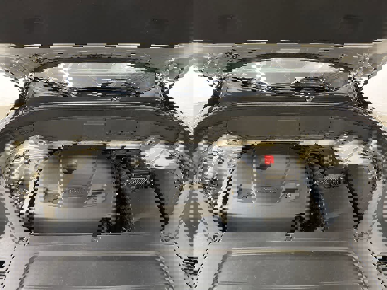 Used 2018 Volvo XC90 T6 Momentum w/ Convenience Package image 13