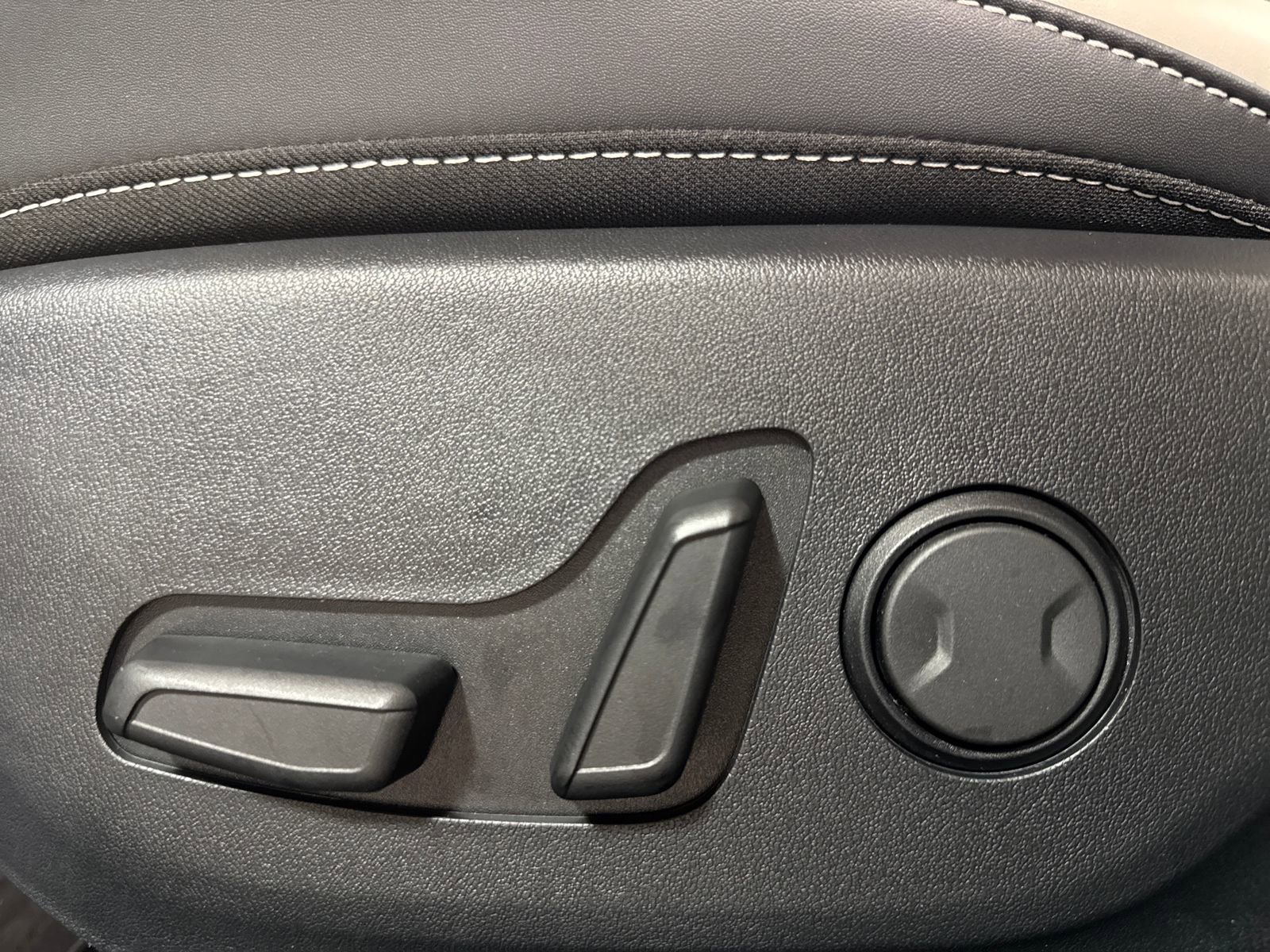 Used 2025 Kia K4 GT-Line w/ GT-Line Premium Package image 26