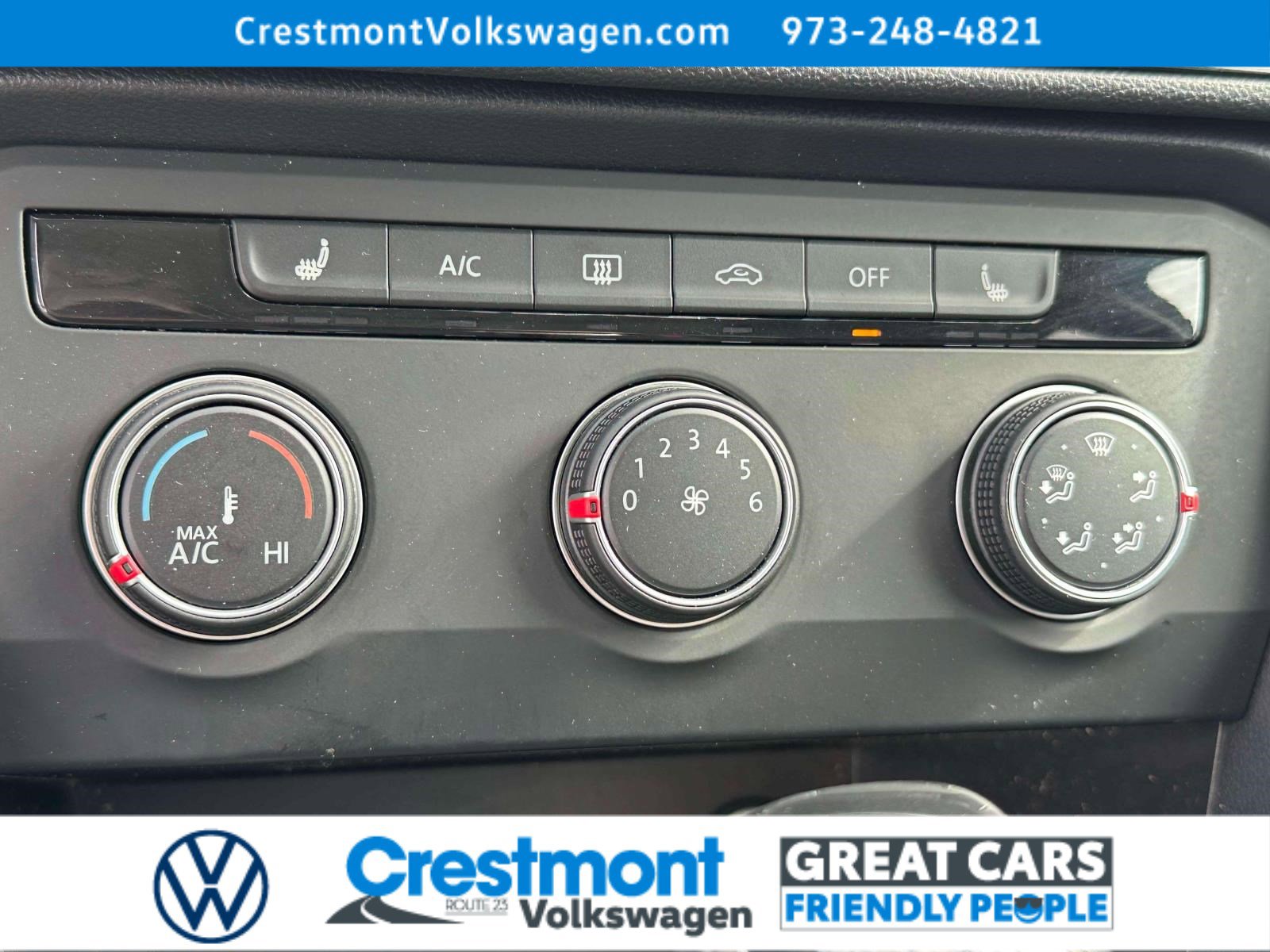 Certified 2022 Volkswagen Taos SE w/ Panoramic Sunroof Package image 26