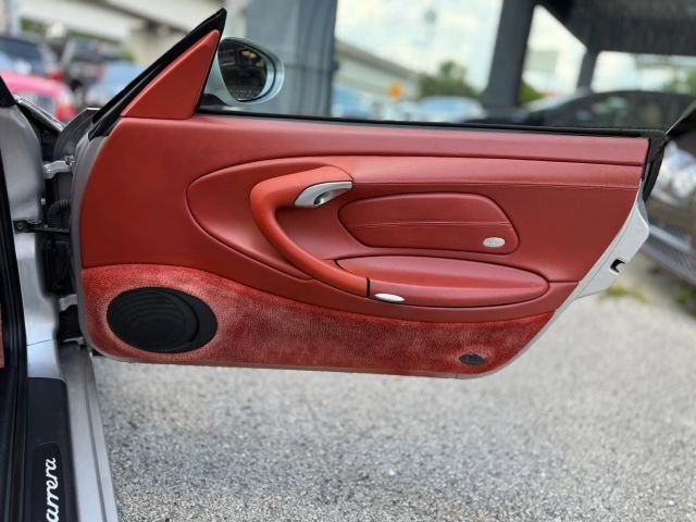 Used 2001 Porsche 911 Carrera 4 image 32