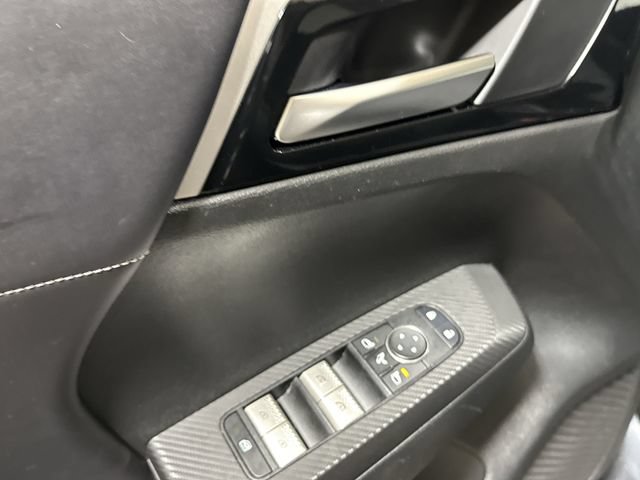 Used 2024 Mitsubishi Outlander SE FWD image 21