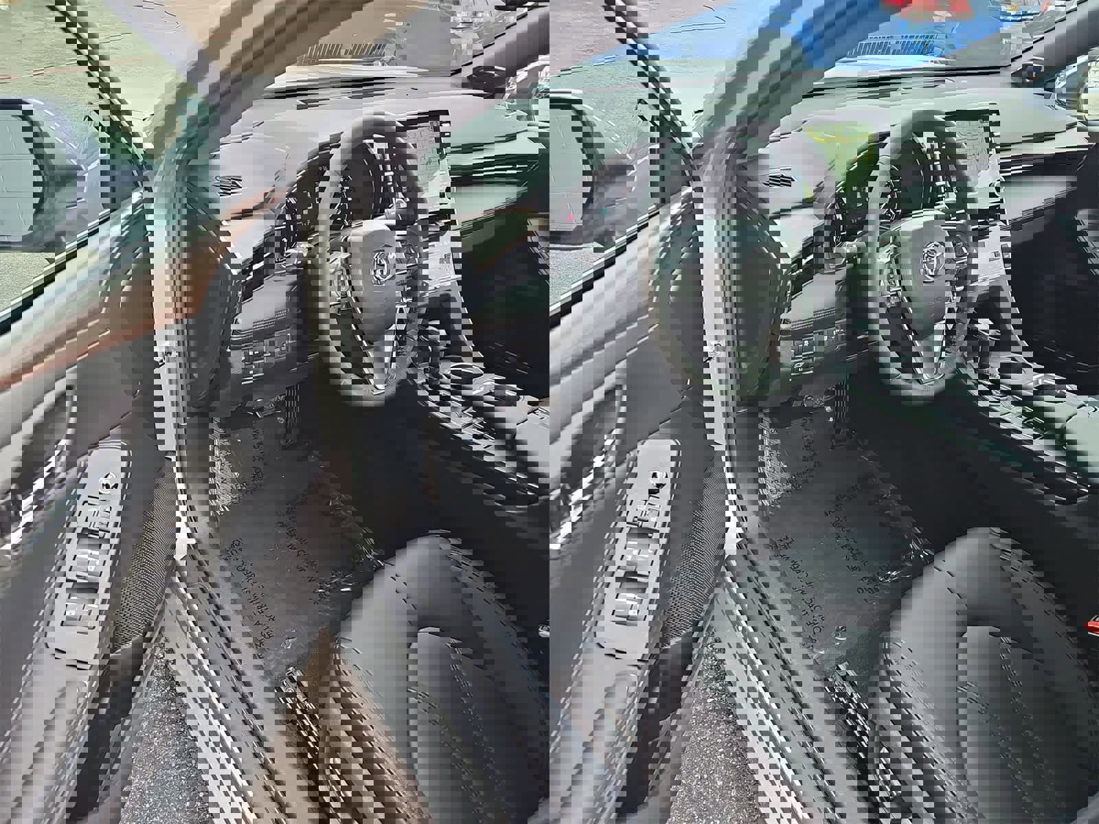 Used 2021 Toyota Avalon XLE w/ Carpet Mat Package (TMS) image 10