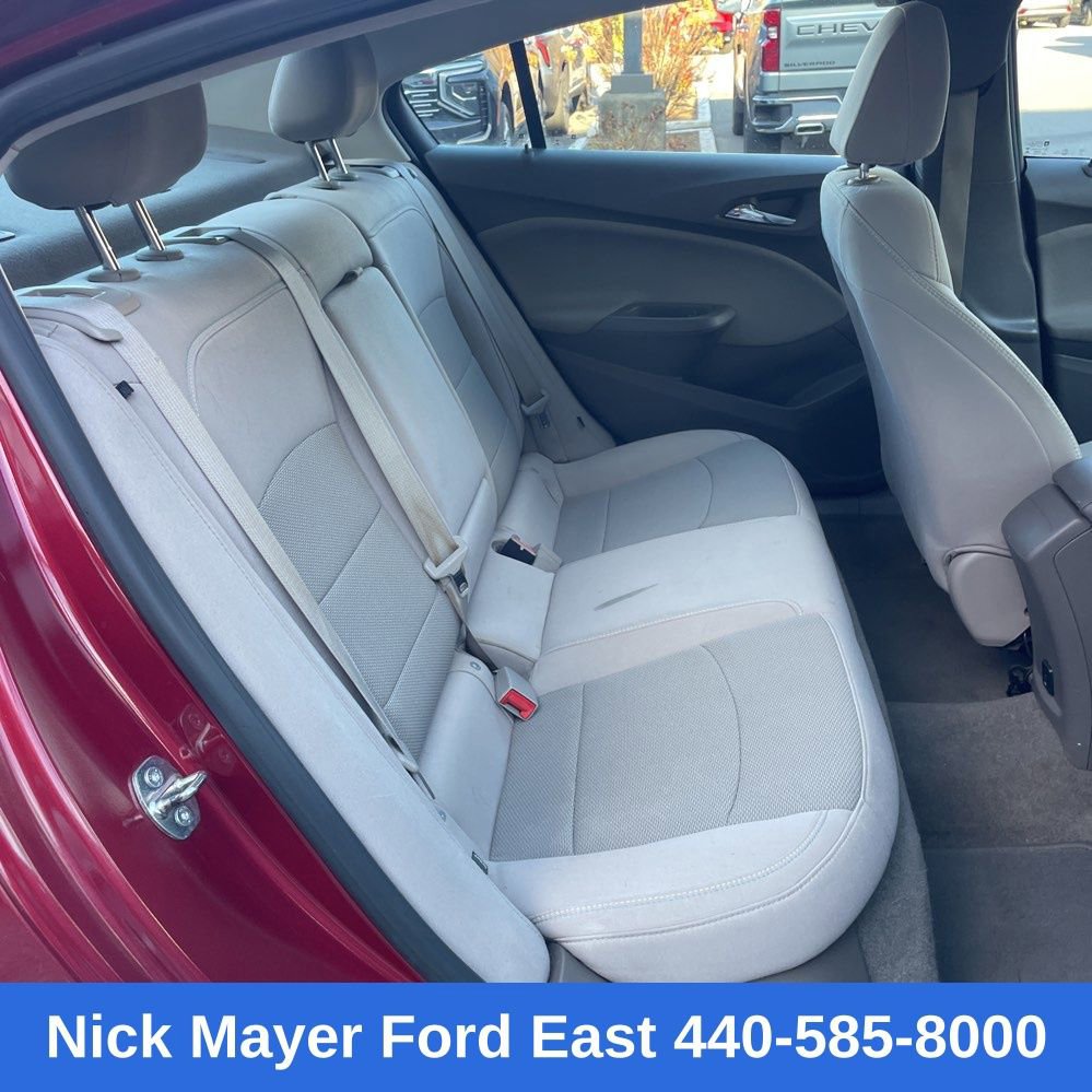 Used 2017 Chevrolet Cruze LT w/ Convenience Package image 10