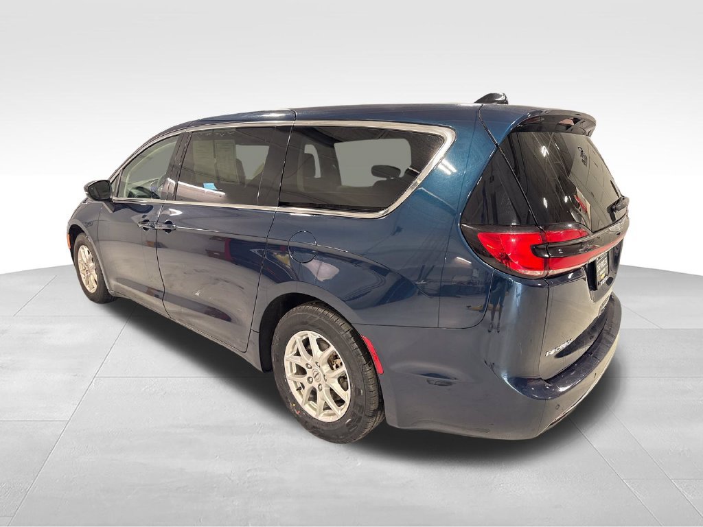 Used 2023 Chrysler Pacifica Touring-L FWD image 50