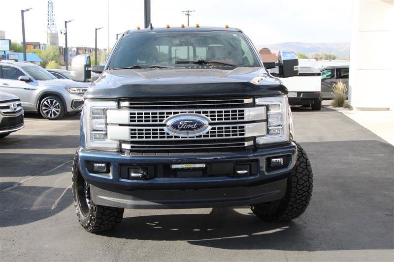 Used 2019 Ford F350 Platinum w/ Platinum Ultimate Package AWD/4WD image 2